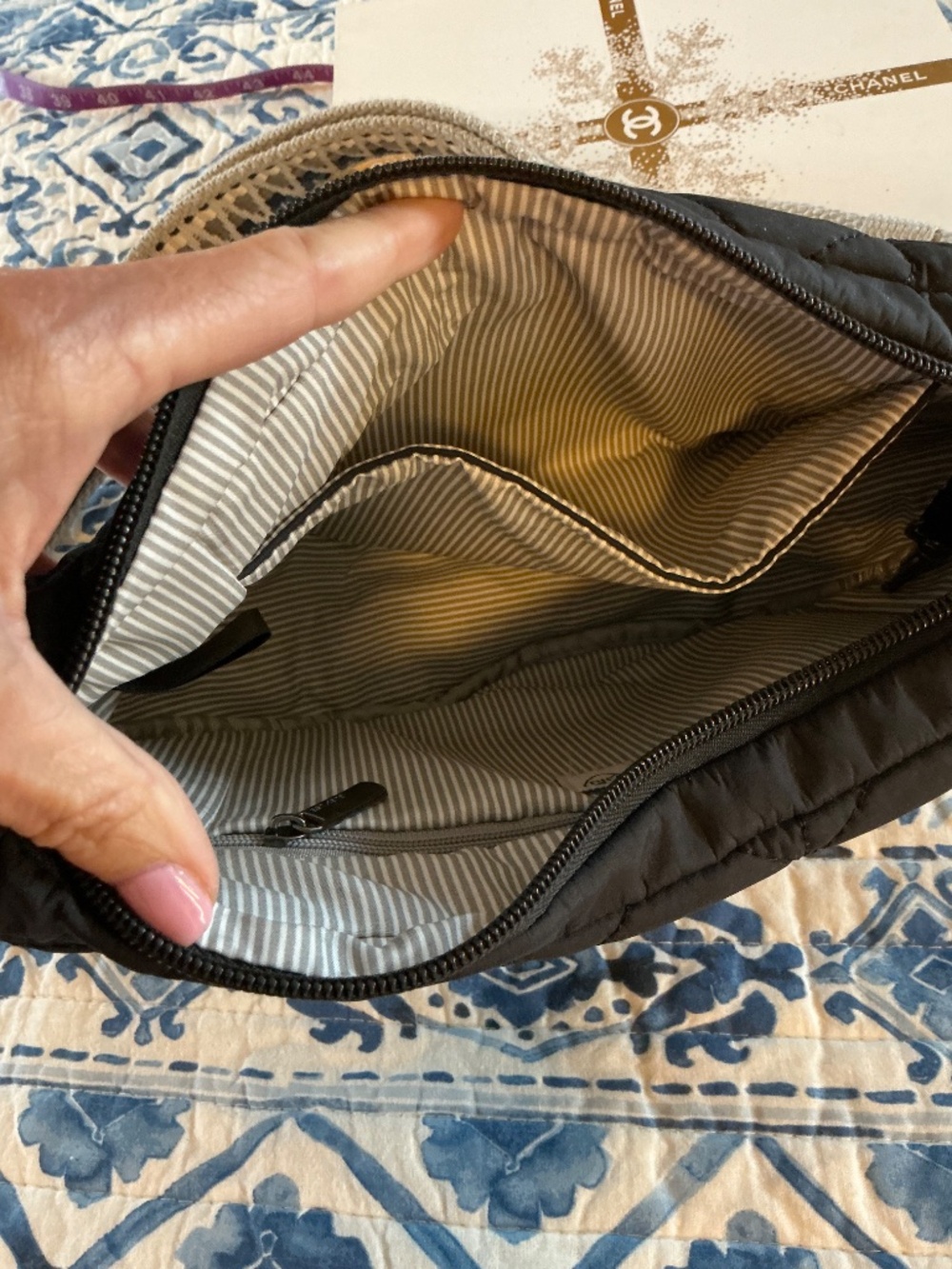 Travelon Boho Cresent Crossbody - Picture 9 of 14